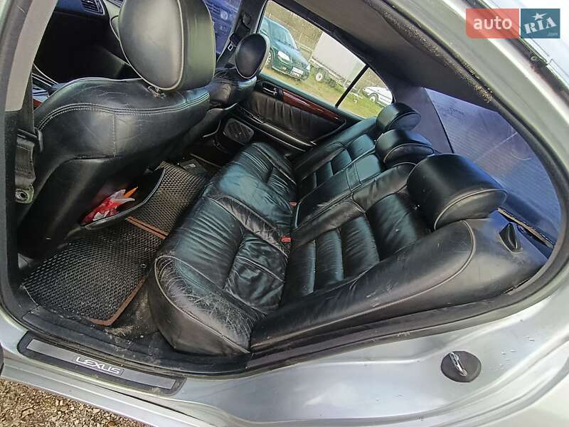 Седан Lexus GS 2000 в Жидачове