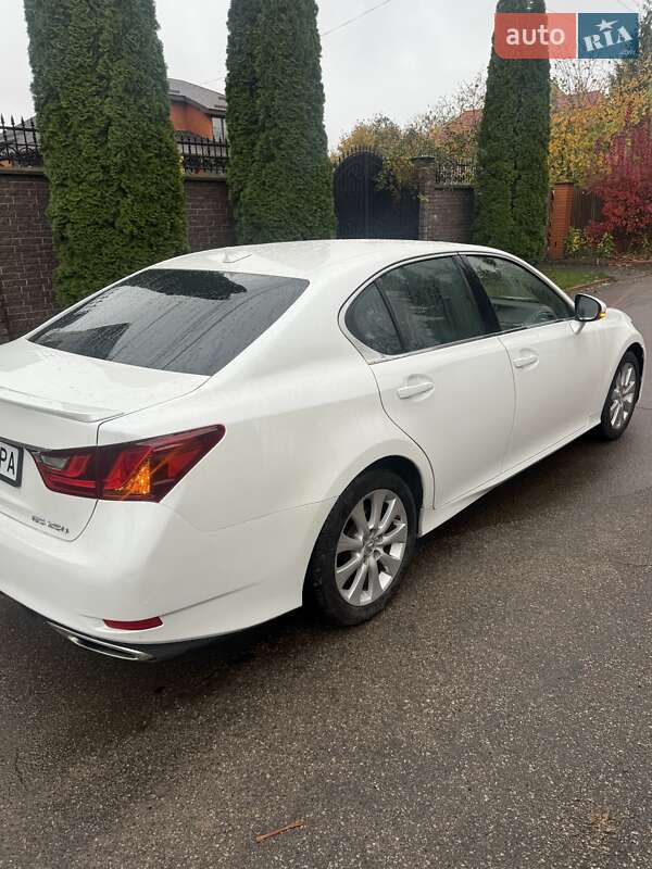Седан Lexus GS 2014 в Вышгороде