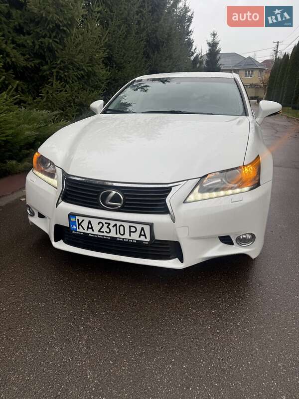 Седан Lexus GS 2014 в Вышгороде