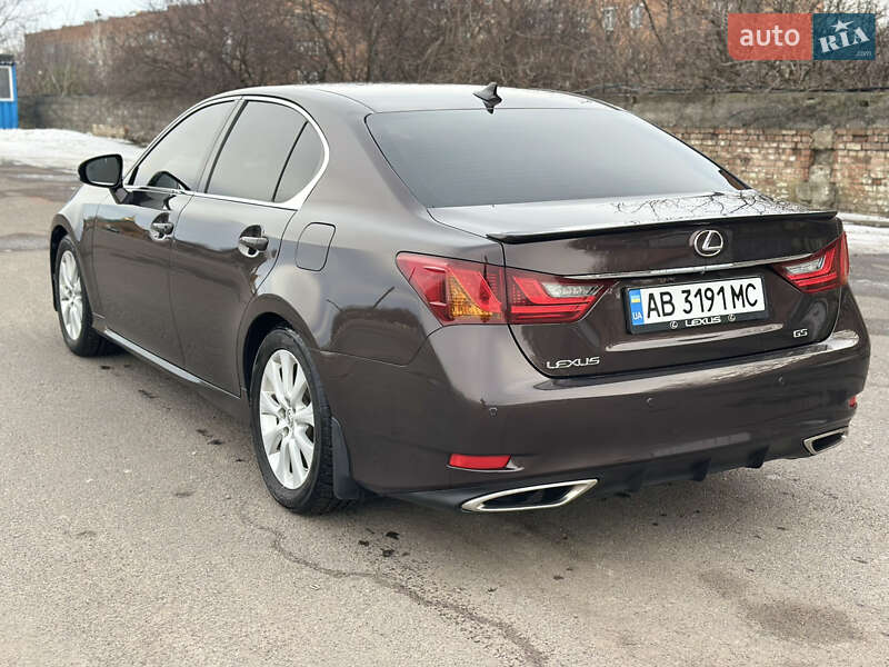 Седан Lexus GS 2012 в Тульчине
