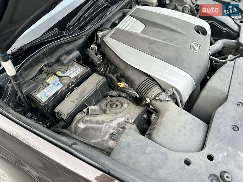 Седан Lexus GS 2012 в Тульчине