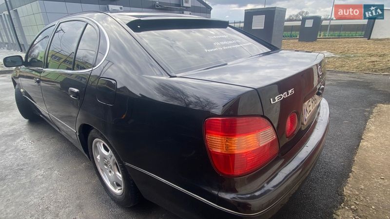 Седан Lexus GS 2000 в Павлограді