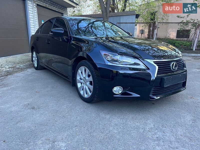 Седан Lexus GS 2013 в Краснограді