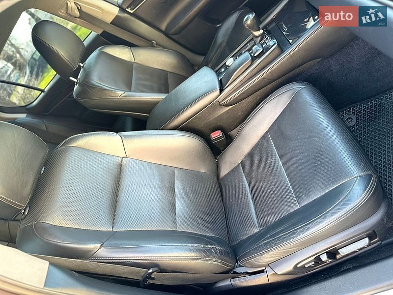 Седан Lexus GS 2012 в Виннице