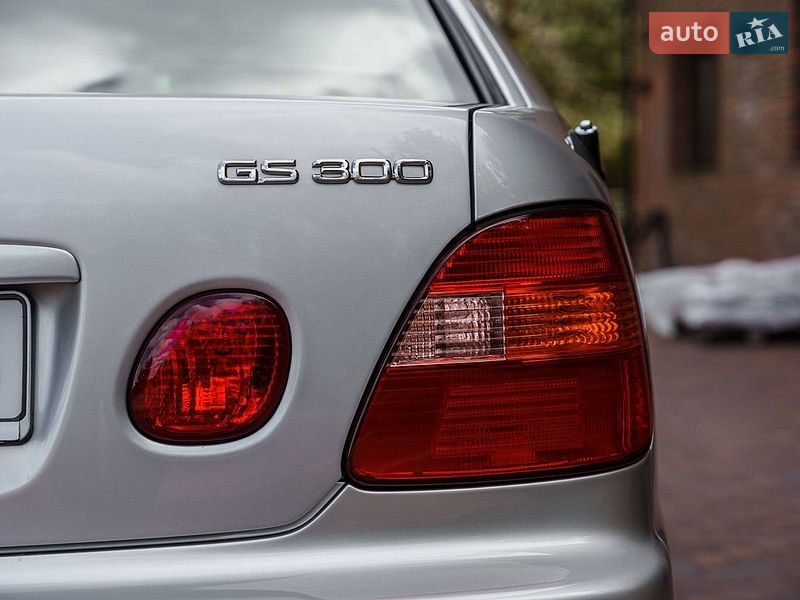 Седан Lexus GS 1999 в Киеве