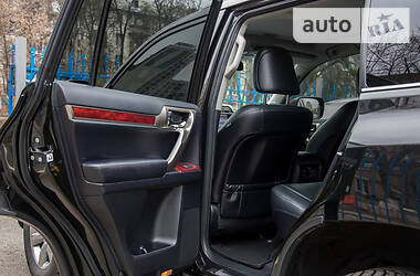 Позашляховик / Кросовер Lexus GX 2013 в 