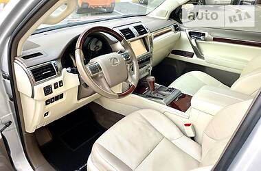 Позашляховик / Кросовер Lexus GX 2016 в 
