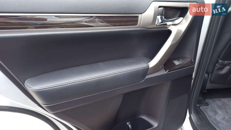 Внедорожник / Кроссовер Lexus GX 2015 в Днепре
