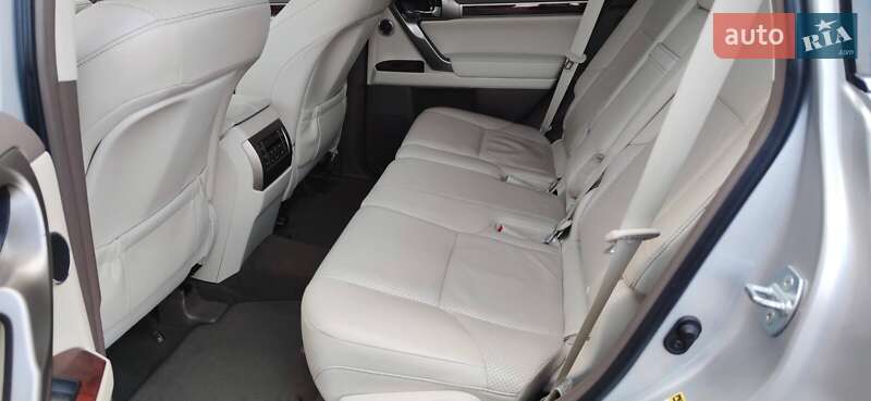 Внедорожник / Кроссовер Lexus GX 2010 в Чорткове