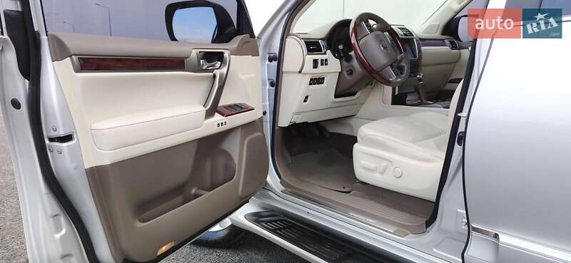 Внедорожник / Кроссовер Lexus GX 2010 в Чорткове