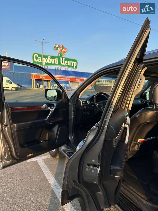 Внедорожник / Кроссовер Lexus GX 2011 в Луцке