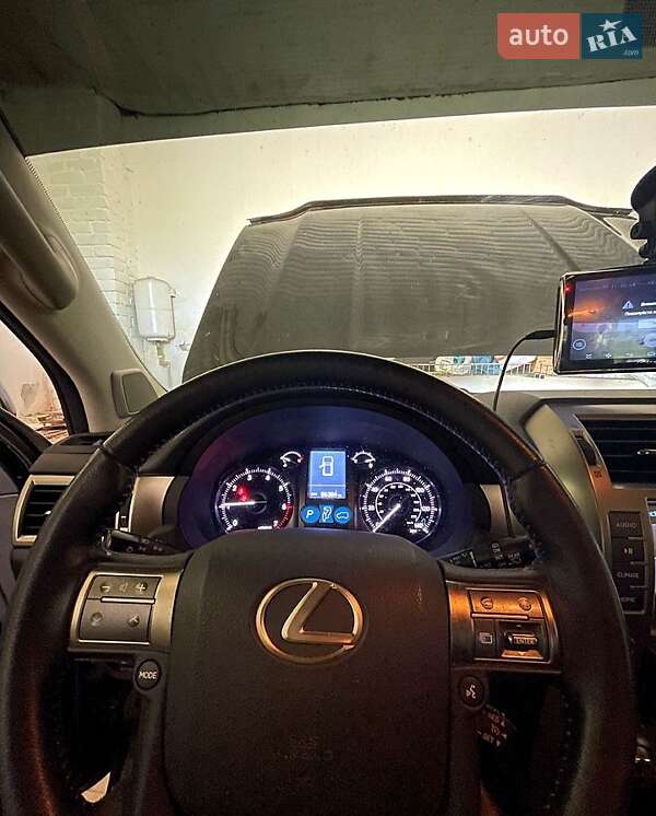 Внедорожник / Кроссовер Lexus GX 2015 в Сваляве