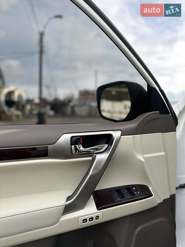 Позашляховик / Кросовер Lexus GX 2016 в Хусті