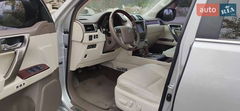 Внедорожник / Кроссовер Lexus GX 2010 в Чорткове