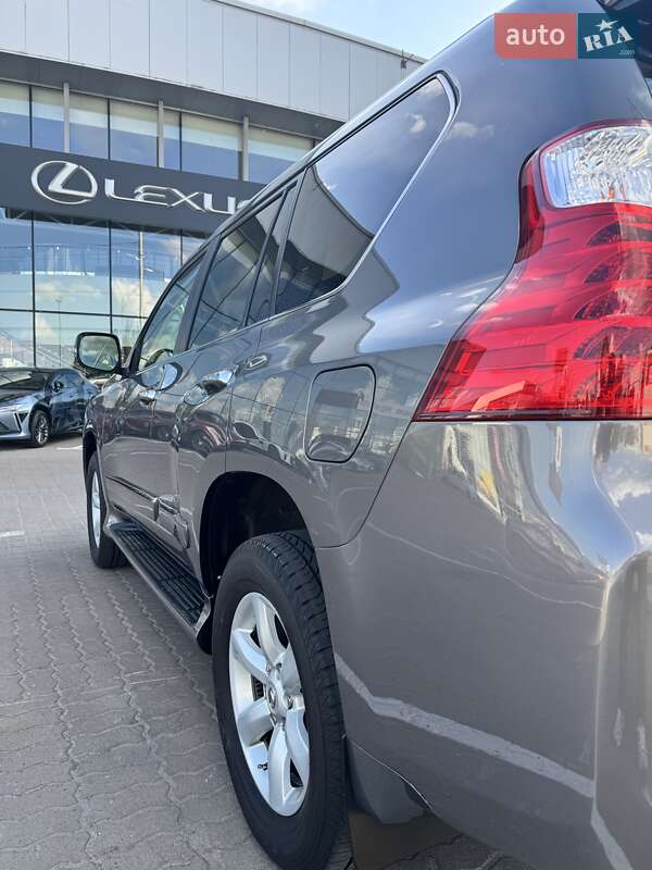 Внедорожник / Кроссовер Lexus GX 2010 в Киеве