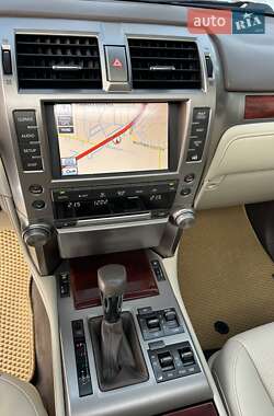 Внедорожник / Кроссовер Lexus GX 2013 в 