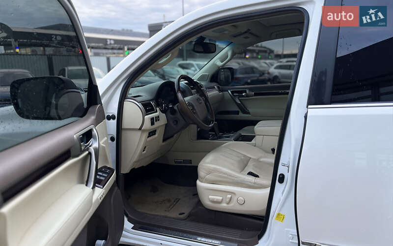 Внедорожник / Кроссовер Lexus GX 2016 в Мукачево