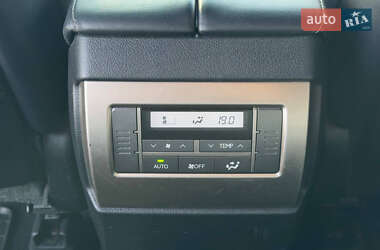 Позашляховик / Кросовер Lexus GX 2010 в 