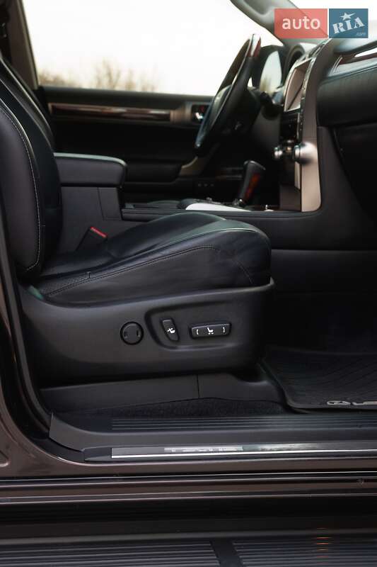 Внедорожник / Кроссовер Lexus GX 2011 в Дубно