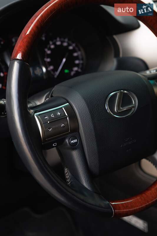 Внедорожник / Кроссовер Lexus GX 2011 в Дубно