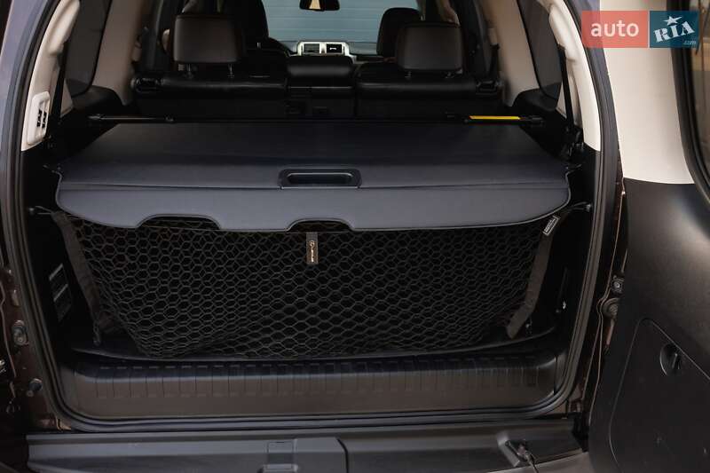 Внедорожник / Кроссовер Lexus GX 2011 в Дубно