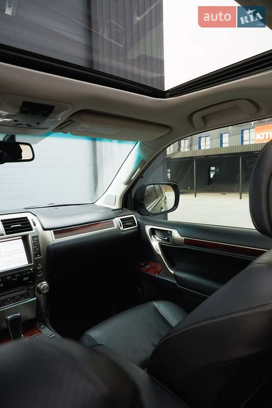 Внедорожник / Кроссовер Lexus GX 2011 в Дубно