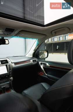 Позашляховик / Кросовер Lexus GX 2011 в 