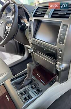 Внедорожник / Кроссовер Lexus GX 2012 в 