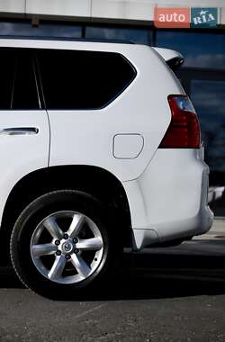 Внедорожник / Кроссовер Lexus GX 2010 в 