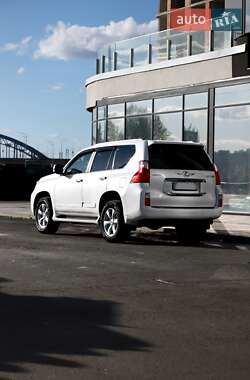 Внедорожник / Кроссовер Lexus GX 2010 в 