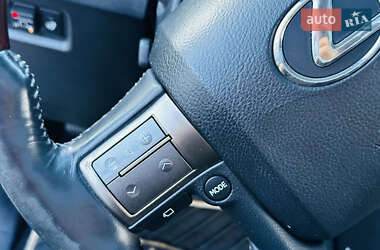Внедорожник / Кроссовер Lexus GX 2011 в 
