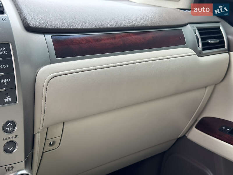 Внедорожник / Кроссовер Lexus GX 2010 в Самборе