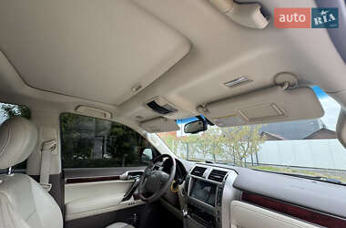 Позашляховик / Кросовер Lexus GX 2010 в 