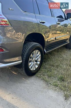 Внедорожник / Кроссовер Lexus GX 2010 в 