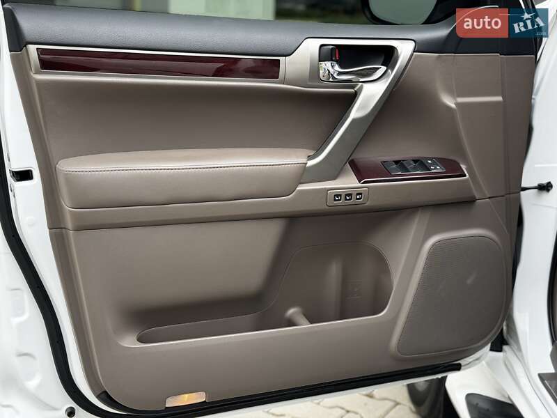 Внедорожник / Кроссовер Lexus GX 2015 в Ивано-Франковске