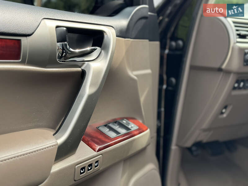 Позашляховик / Кросовер Lexus GX 2012 в Житомирі