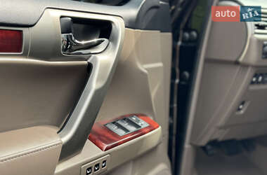 Внедорожник / Кроссовер Lexus GX 2012 в 