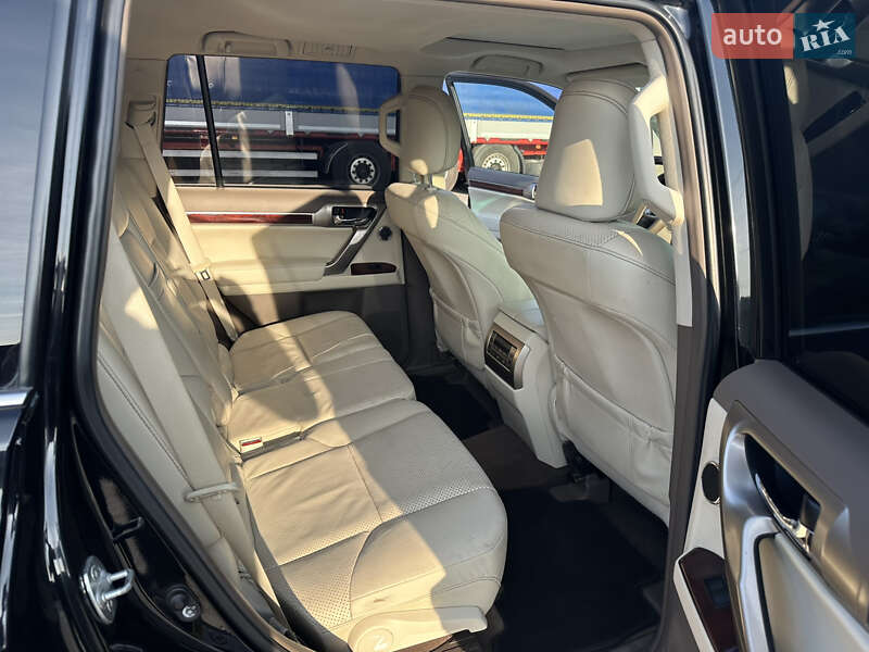 Внедорожник / Кроссовер Lexus GX 2010 в Ровно