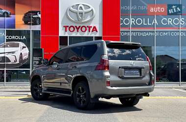Внедорожник / Кроссовер Lexus GX 2010 в 