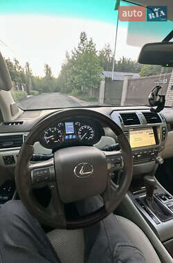 Позашляховик / Кросовер Lexus GX 2010 в 
