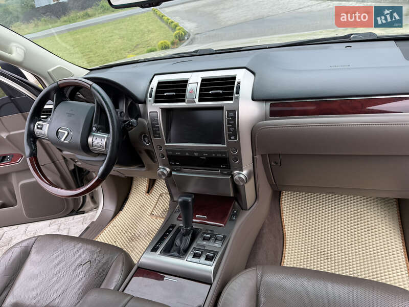 Позашляховик / Кросовер Lexus GX 2010 в Золочеві