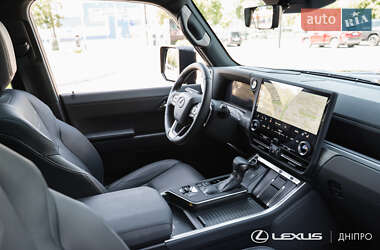 Позашляховик / Кросовер Lexus GX 2025 в 