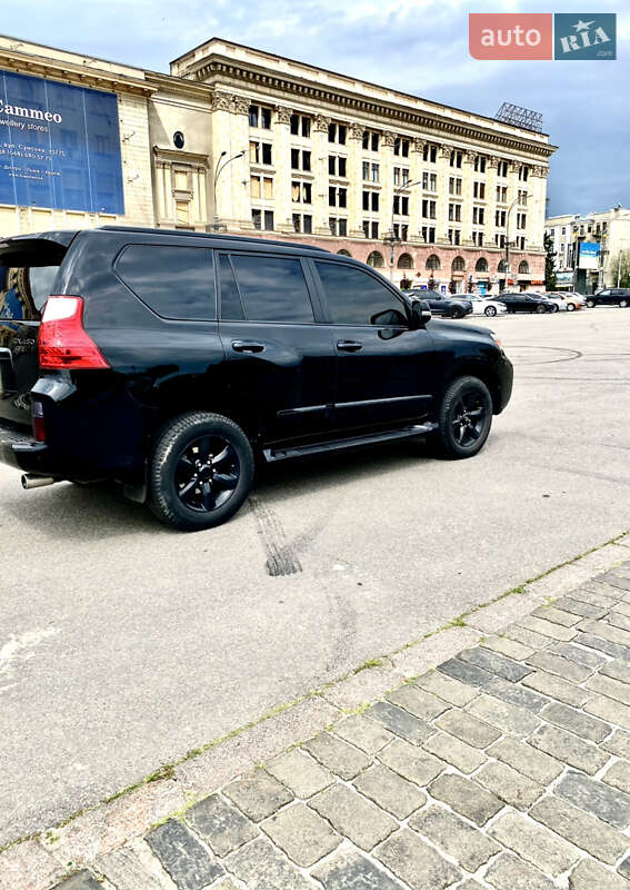 Позашляховик / Кросовер Lexus GX 2013 в 