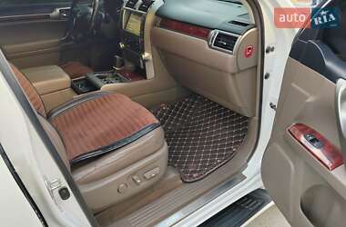 Позашляховик / Кросовер Lexus GX 2010 в 