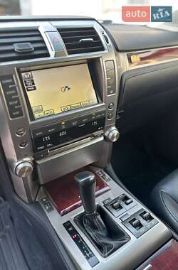Позашляховик / Кросовер Lexus GX 2010 в 