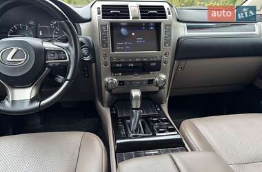 Позашляховик / Кросовер Lexus GX 2020 в 