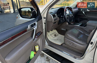 Позашляховик / Кросовер Lexus GX 2010 в 