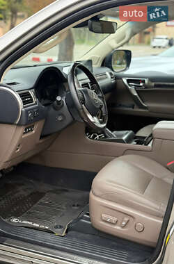 Позашляховик / Кросовер Lexus GX 2023 в 
