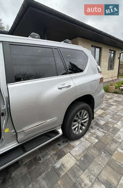Позашляховик / Кросовер Lexus GX 2015 в  фото 19 Позашляховик / Кросовер Lexus GX 2015 в