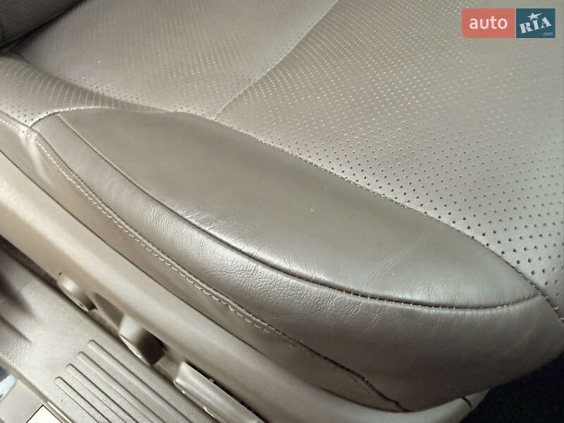 Внедорожник / Кроссовер Lexus GX 2011 в Киеве